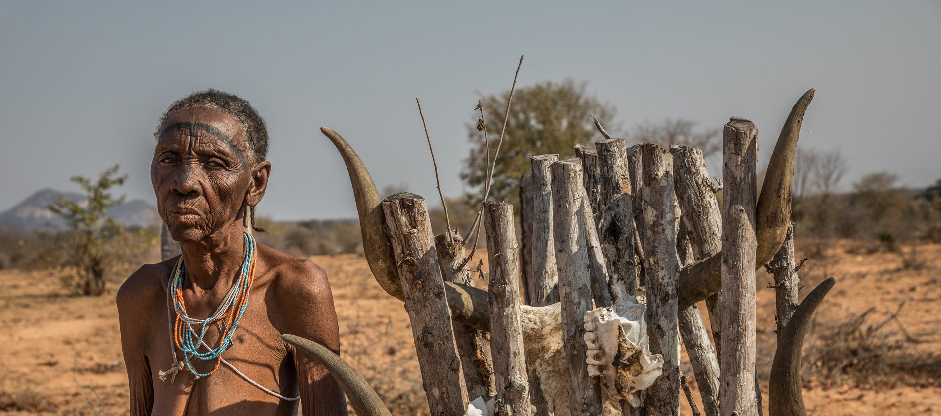 travel to Angola to meet Cubal tribe I viajar a Angola para conocer a la tribu cubal