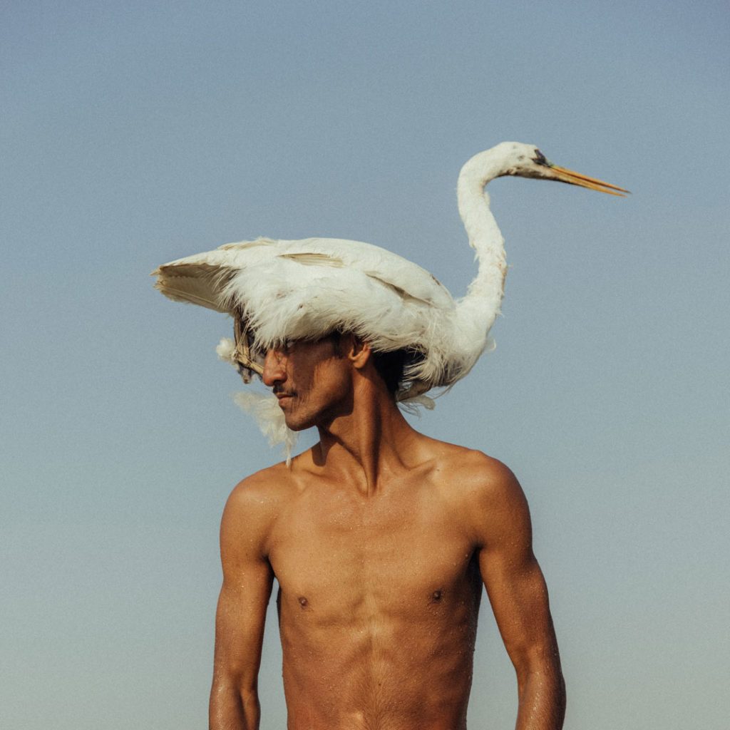 meeting with young traditional fisherman of Mohana tribe during ehtnographic trip to Pakistan I encuentro con joven pescador tradicional de la tribu mohana durante viaje etnográfico a Pakistán