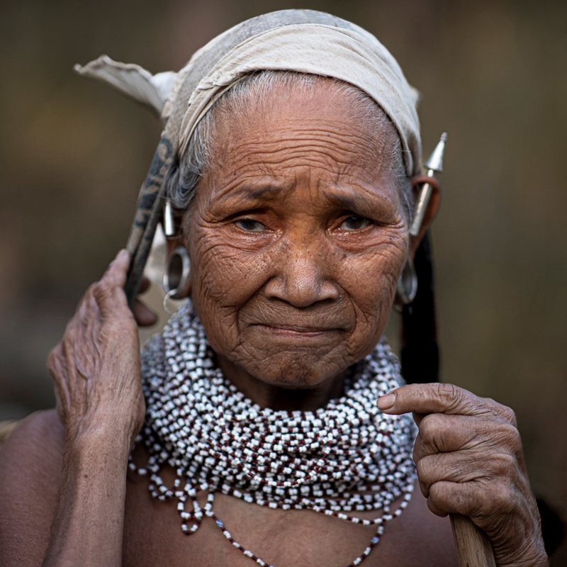 meeting with Tripura old woman in a traditional village during ethnographic trip to Bangladesh I encuentro con mujer tripura en un pueblo tradicional durante viaje etnográfico a Bangladesh