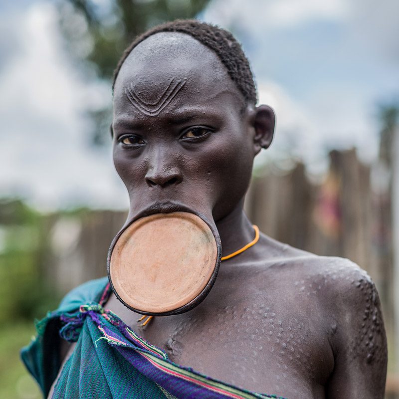 meeting with Mursi during trip to Ethiopia I encuentro con mursi durante viaje a Etiopía